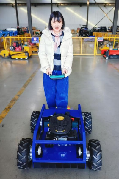 Take Full Control — Averdyn Remote Crawler Lawn Mower for Smart Mowing