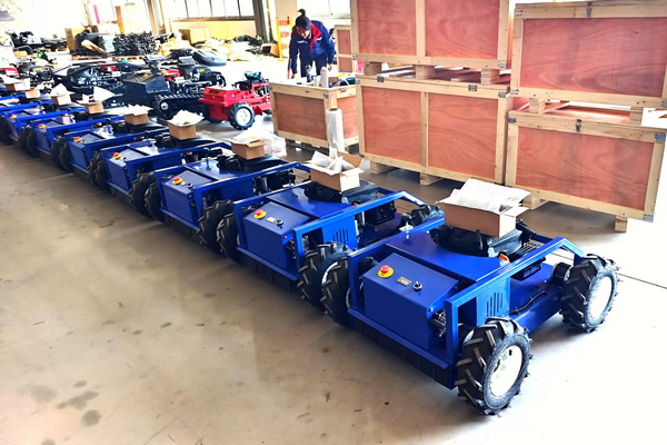 Skid Steer Four-wheel Drive Remote-controlled Lawnmower