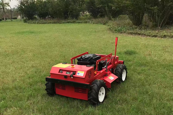 Skid Steer Four-wheel Drive Remote-controlled Lawnmower